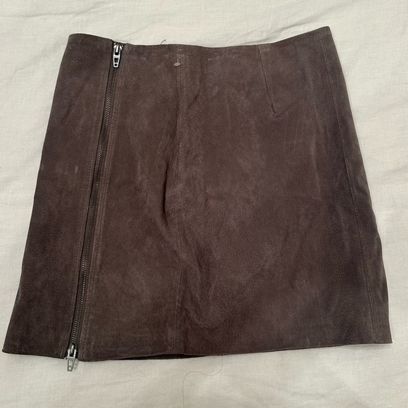 Blank NYC Suede Mini Skirt in High Altitude 27 - Picture 5 of 5